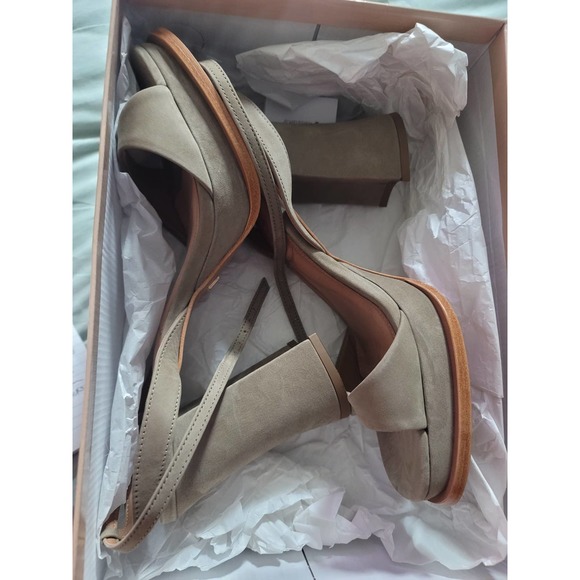 Vicenza Strappy Platform Heels - New - Size 8 (US) (EU 39) - Picture 6 of 7